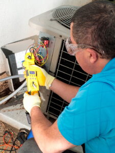 air-conditioning maintenance technician